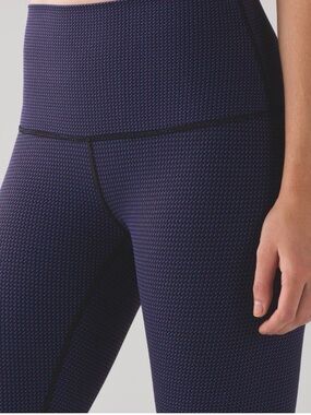 Lululemon Wunder Under High-Rise Tight 28" - Twin Stripe Purple/Blue - Size 6